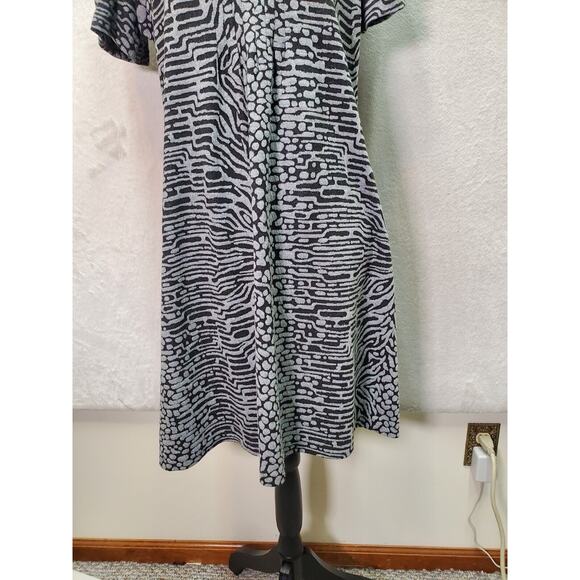 Calvin Klein Sheath Dress Women Size 10 Gray Animal Print Short Sleeve Cowl Neck - Picture 3 of 6